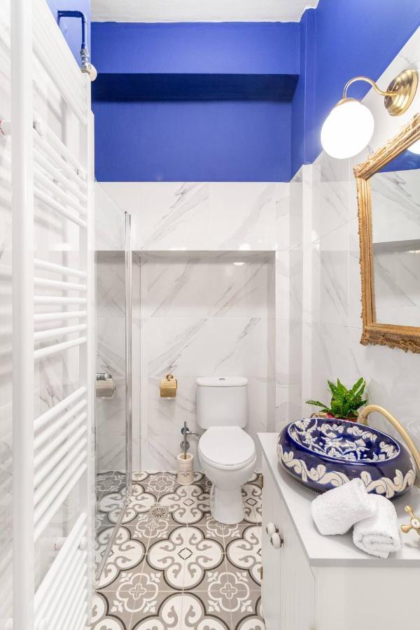 アテネCharming Mini-Palace In Colorful Exarhia Areaアパートメント エクステリア 写真